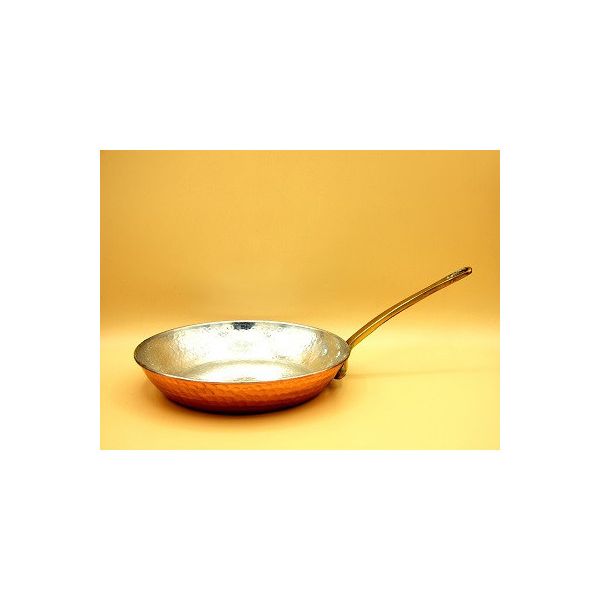 Poêle en cuivre martelé